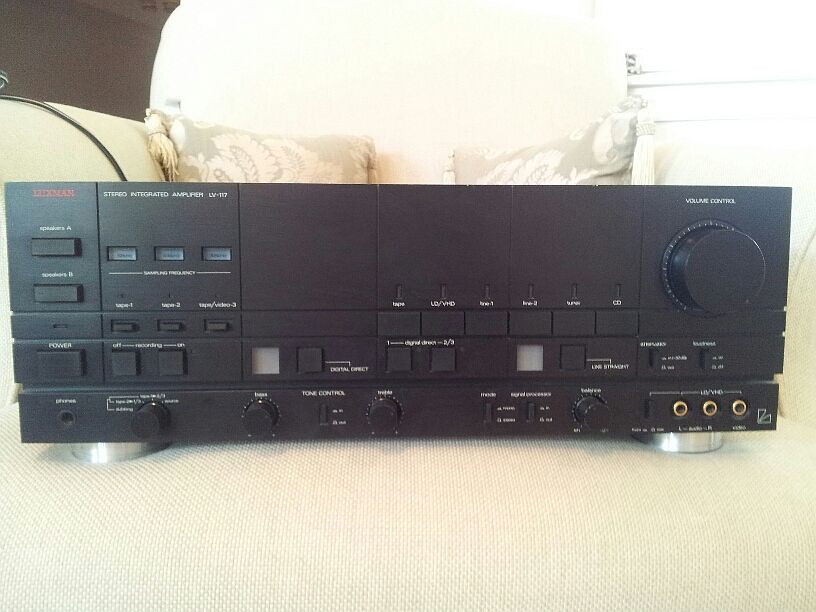 Luxman LV-117 Integrated Digital Stereo Power Amplifier; 110 w / ch