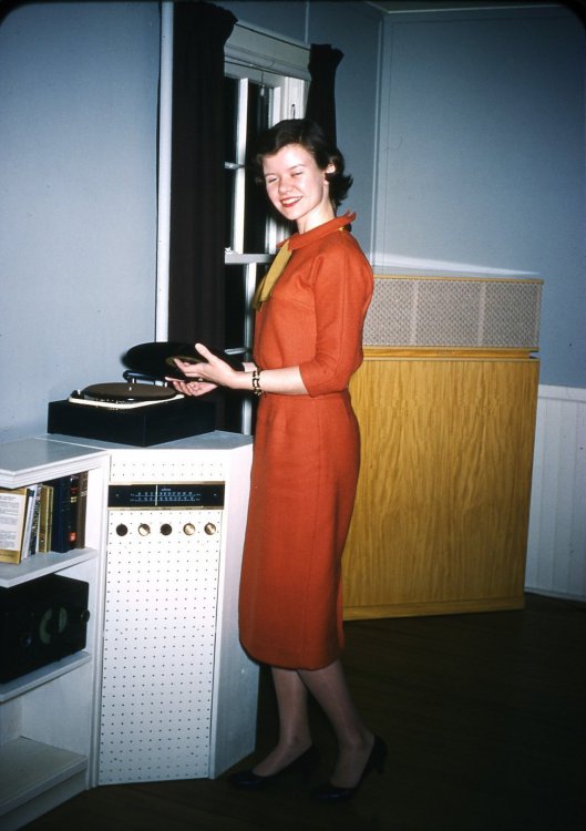 1959 Mary Louise with Hi Fi and Klipschorn.jpg